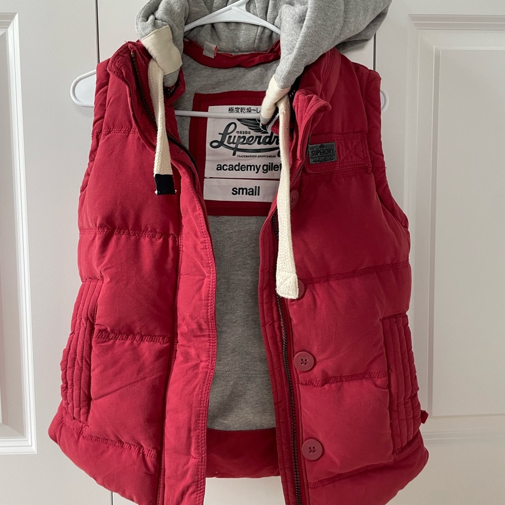 Superdry women’s vest with hoodie